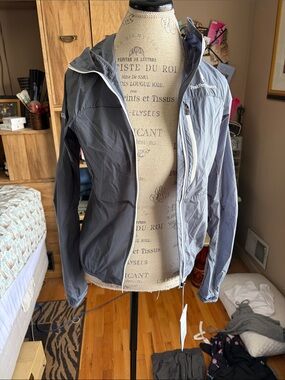 Peak Performance audemars piguet Two-Tone Gray Hooded Windbreaker - XS NWT